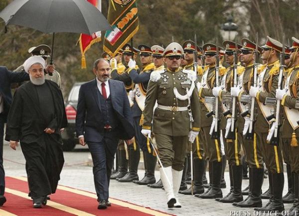 Премьер-министр Армении Никол Пашинян с официальным визитом прибыл в Иран