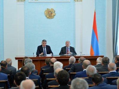Президент Армении принял делегацию Союза Армян России