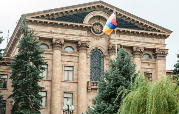 Депутаты изучат эффективность действий правительства Армении по борьбе с COVID-19