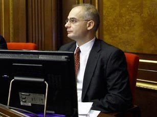 Оппозиционер: Министр энергетики Армении скрывался от следствия по «делу мазута»