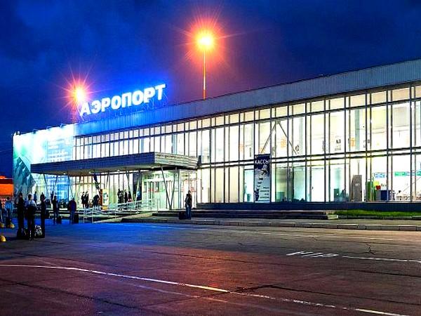 Автобус пермь аэропорт большое савино. Аэропорт Пермь большое Савино. Большое Савино аэропорт старый. Саввино Пермь аэропорт. Аэропорт Пермь 2000.