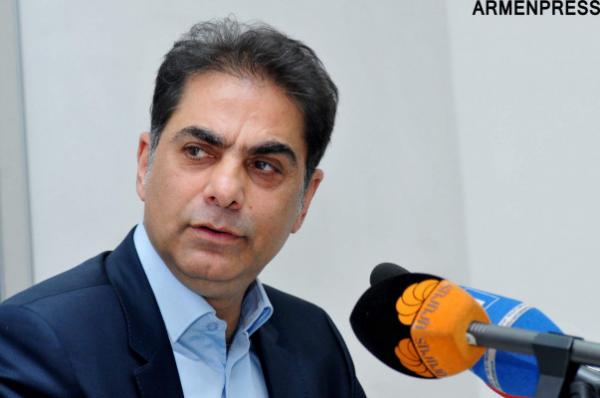 Макрон информирован и властям Армении придется ответить 