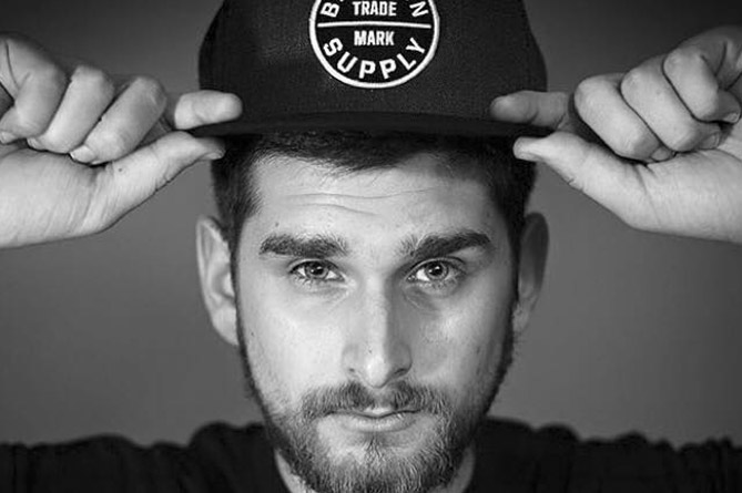 Армения mets hayq. Sirius армянский репер. Армянские рэперы. Армянский репер. Рэпер из армении.