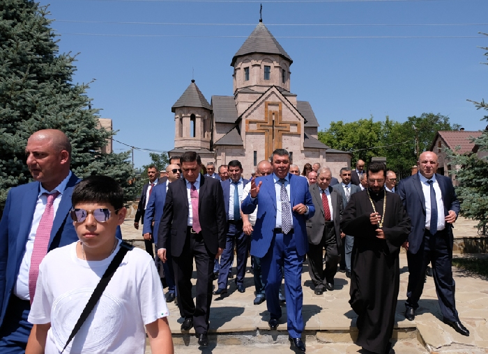 Армянская община. ВРОО армянская община Волгоград. Глава армянской диаспоры в Волгограде. Армянская диаспора в Волгограде. Председатель армянской общины Армения джавах.