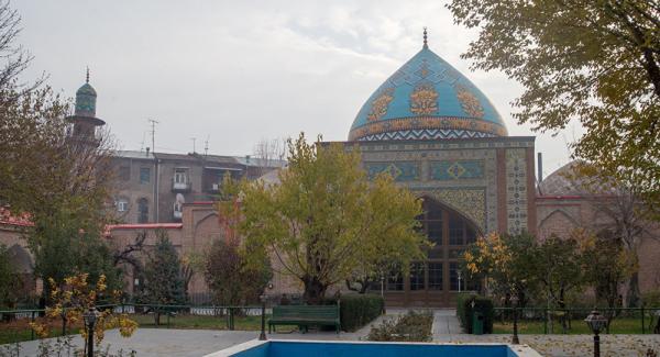 Азербайджанские депутаты воспользовались визитом в Ереван для демарша против Ирана