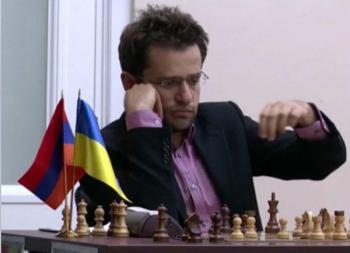 Левон Аронян разошелся миром с Люком МакШейном в первом туре турнира London Chess Classic