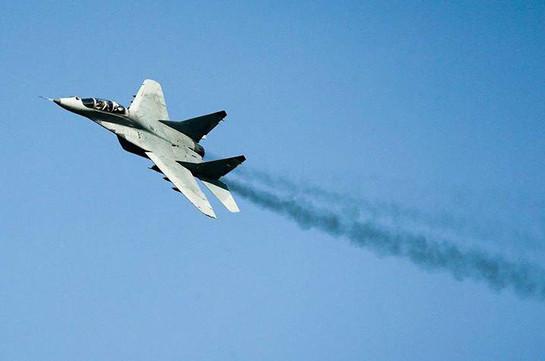 Многоцелевые истребители МиГ-29 отработали воздушный бой в горах Армении