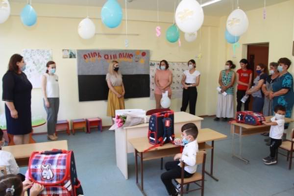 Школьники сел Тавушской области получили подарки в рамках акции «Портфель первоклассника»