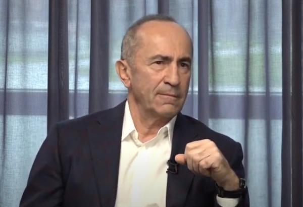 Роберт Кочарян: Власти Армении методично разрушали боеспособность армии