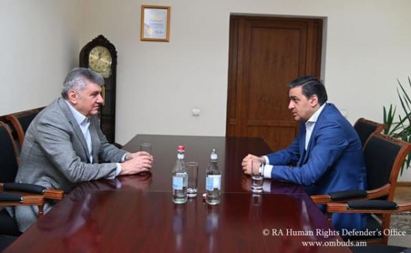 Омбудсмен Армении и глава САР обсудили вопросы защиты прав армян в РФ 