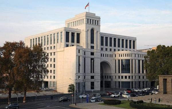 МИД Армении призвал начать международное расследование действий ВС Азербайджана