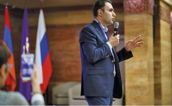 Закрыть всех истинных патриотов: О расправе властей Армении над Аветиком Чалабяном