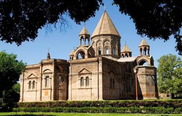 Фактор Армянской Церкви является угрозой для власти Пашиняна