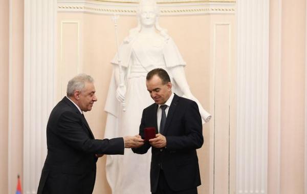 Посол Армении в России встретился с губернатором Кубани и религиозными лидерами региона