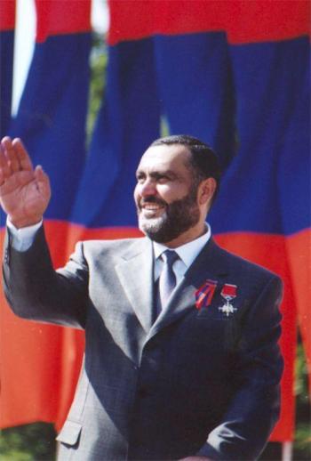 Спарапету сегодня исполнилось бы 53 года