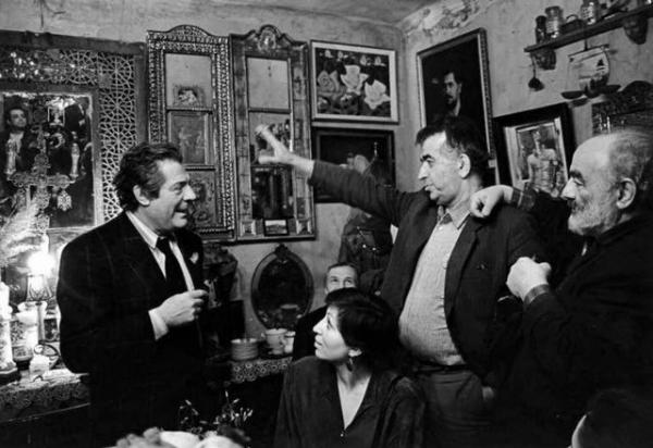Марчелло Мастроянни в гостях у Сергея Параджанова в Тбилиси в 1988 г.