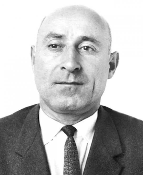 Армен Мнацаканян