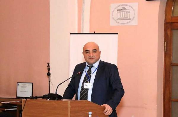 Арам Манукян