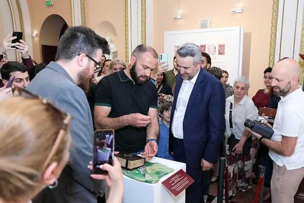 древние рукописи