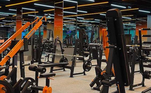 фитнес-клуб