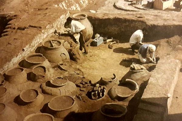 Раскопки в Норсун-Тепе Раскопки в Норсун-Тепе