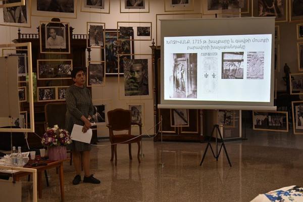 Историческое кладбище Ходживанка в книге Самвела Карапетяна