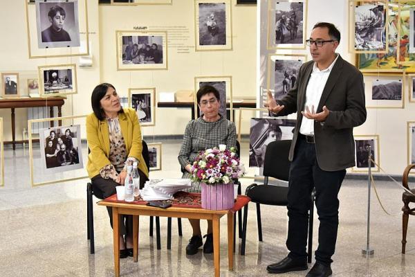 Историческое кладбище Ходживанка в книге Самвела Карапетяна