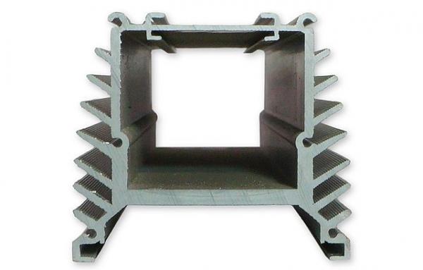 Преимущества алюминиевых профилей для магистрального освещения