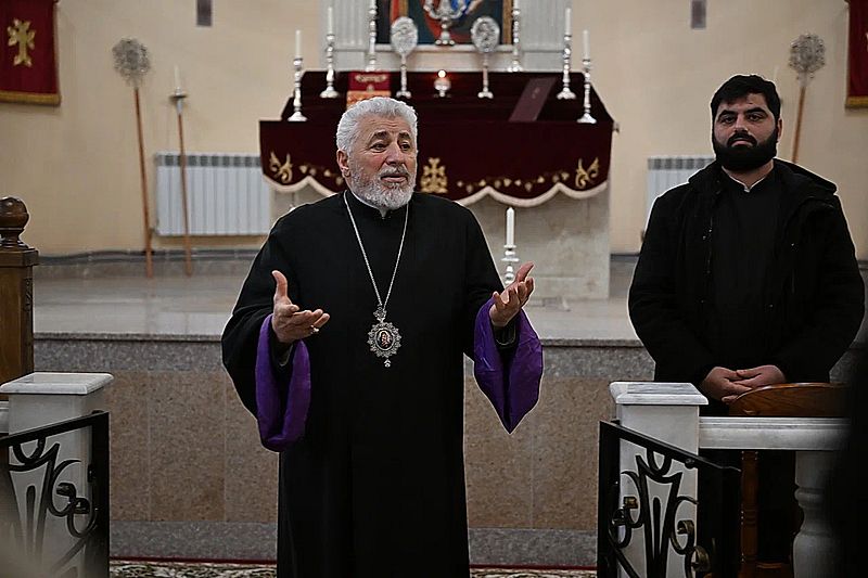архиепископ Езрас Нерсисян архиепископ Езрас Нерсисян