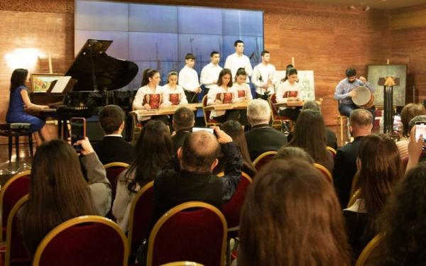 Москва армянская молодежь