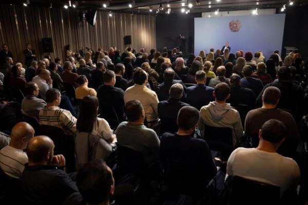 Роберт Кочарян встреча со сторонниками Роберт Кочарян встреча со сторонниками