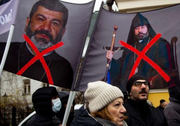 В Москве прошел митинг в поддержку Армянской Церкви В Москве прошел митинг в поддержку Армянской Церкви