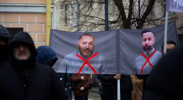 В Москве прошел митинг в поддержку Армянской Церкви В Москве прошел митинг в поддержку Армянской Церкви