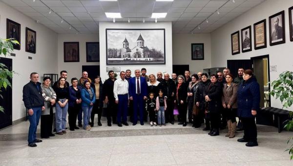 Армавир Встреча с семьями беженцев из Арцаха Армавир Встреча с семьями беженцев из Арцаха