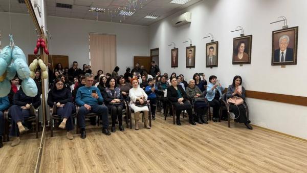 Армаваир 8 марта