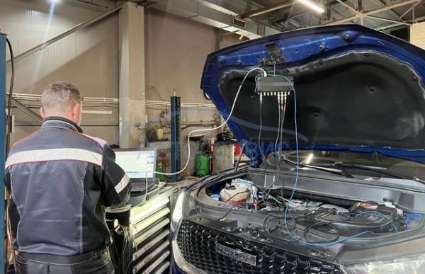 Хавал в автосервисе на диагностике перед покупкой