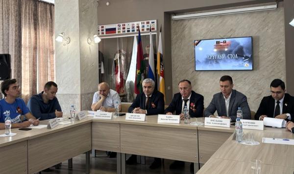Камо Айрапетян круглый стол Камо Айрапетян круглый стол