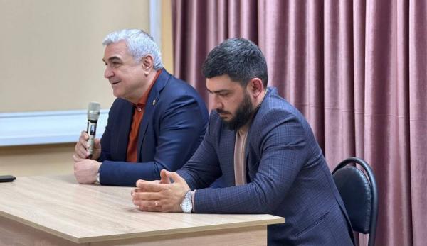 Камо Айрапетян и Микаел Торосян Камо Айрапетян и Микаел Торосян