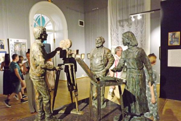выставка классика советского авангарда Гаянэ Хачатурян выставка классика советского авангарда Гаянэ Хачатурян