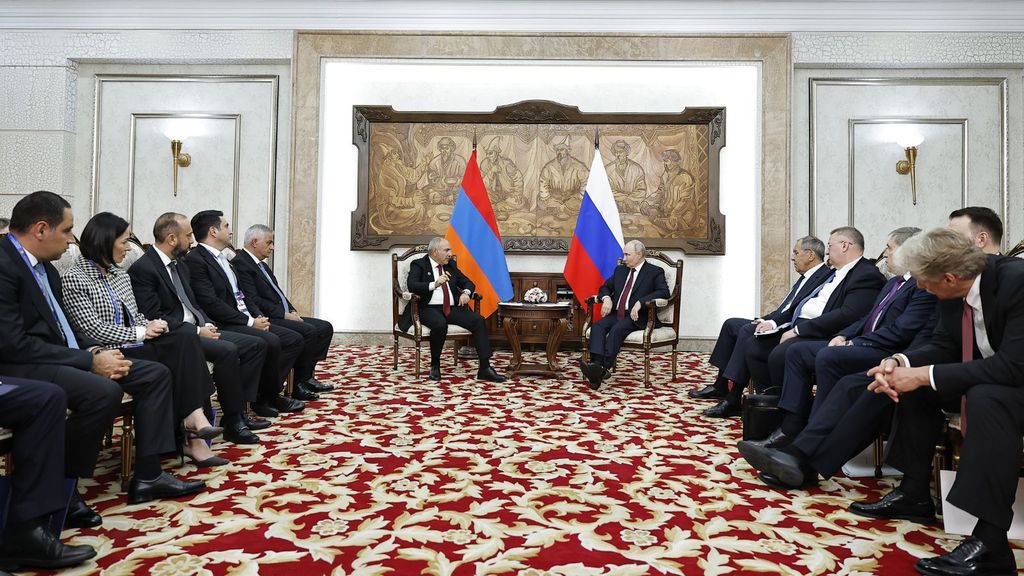 2026 Владимир Путин и Никол Пашинян 2026 Владимир Путин и Никол Пашинян