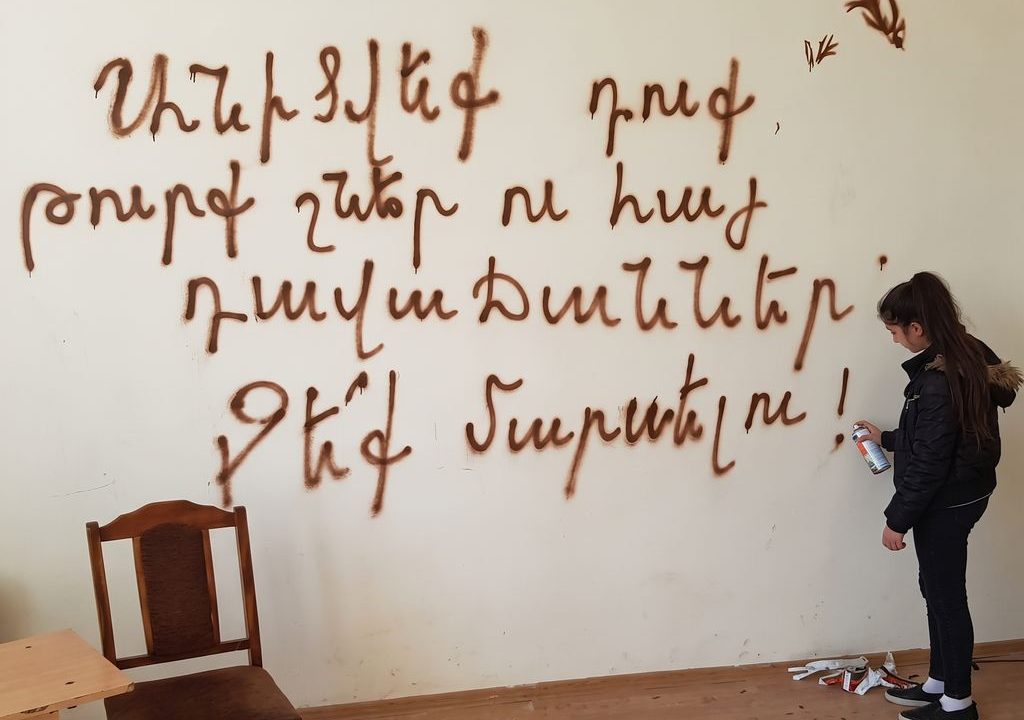 девочка в Арцахе