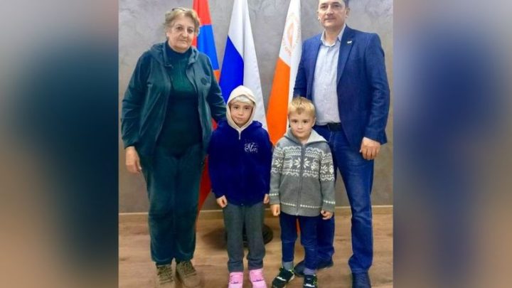 Владимир Манучарян и Ирина Ованнисян с внуками