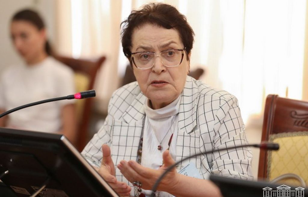 Лариса Алавердян