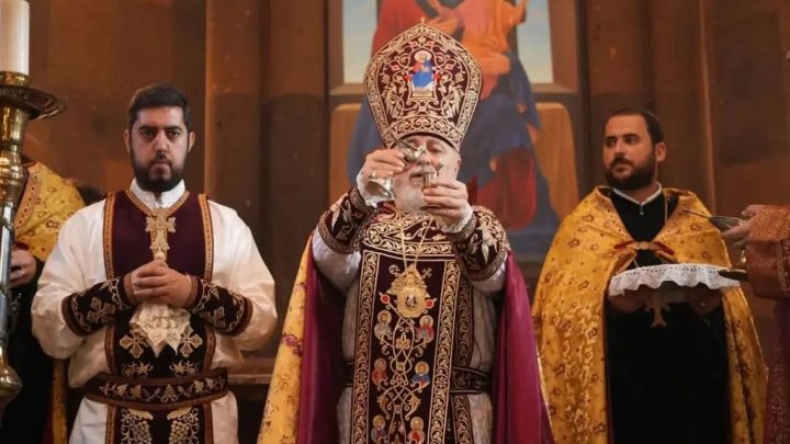 архиепископ Езрас Нерсисян Армянская Церковь в Иваново