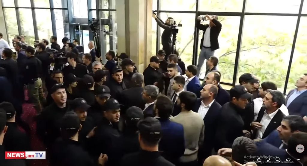 драка в парламенте Армении